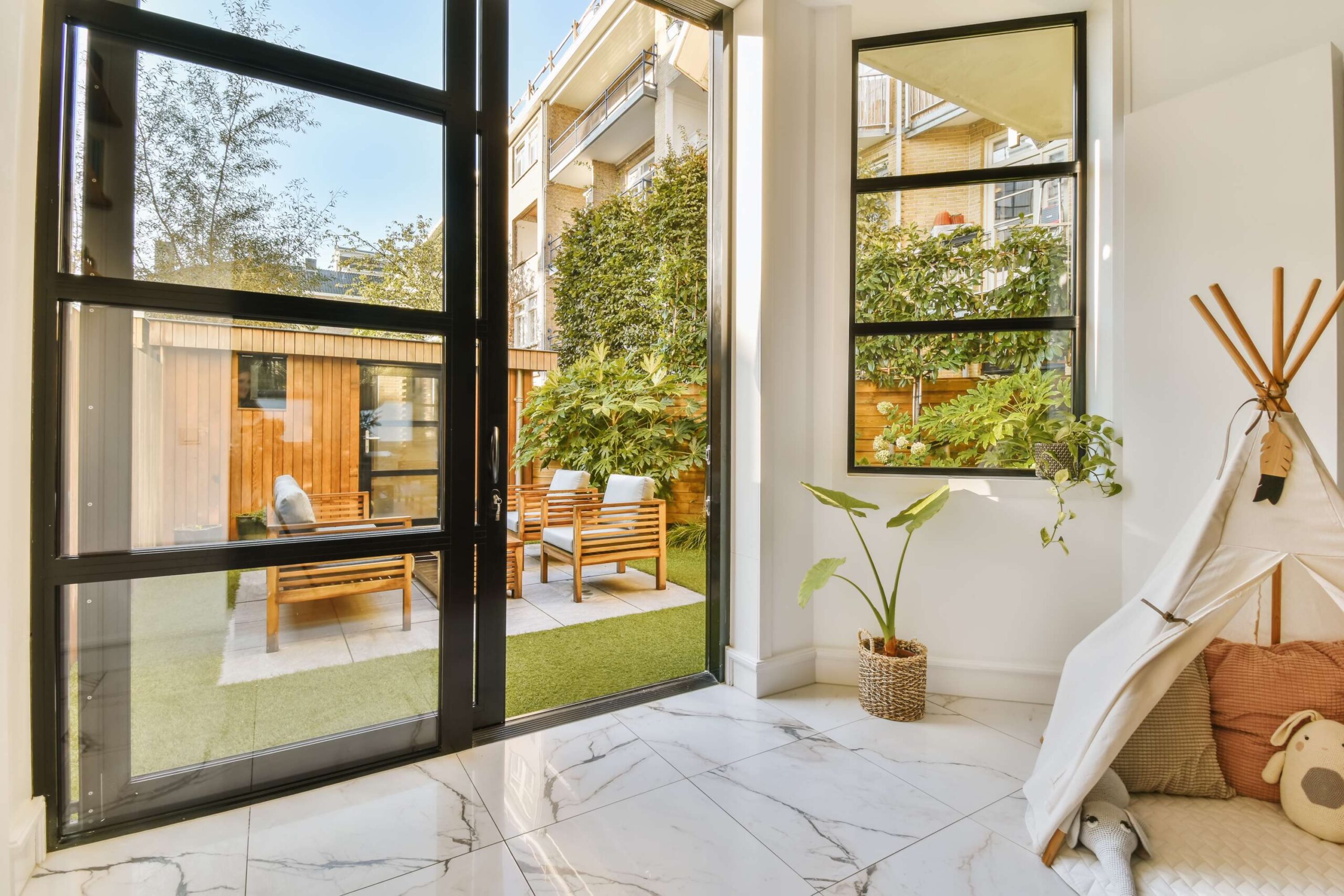 Porte et fenêtre à Gatineau : comment améliorer l’efficacité énergétique de votre maison ?