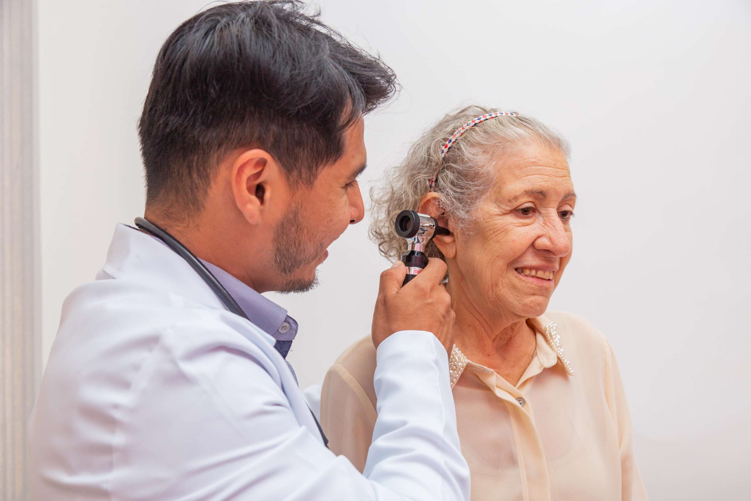 How Audiologists in Ottawa Help Detect Early Signs of Hearing Loss